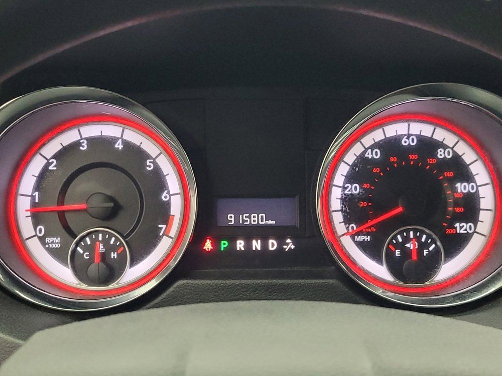 Used 2019 Dodge Grand Caravan SE FWD image 23
