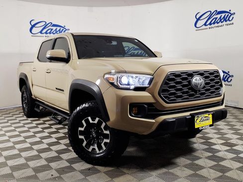 Used 2020 Toyota Tacoma TRD Off-Road w/ Advanced Technology Package AWD/4WD image 1