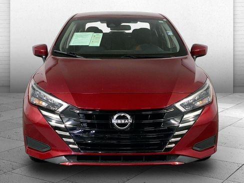Used 2025 Nissan Versa SV FWD image 2