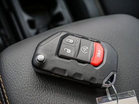 New 2026 Jeep Gladiator Sport image 36