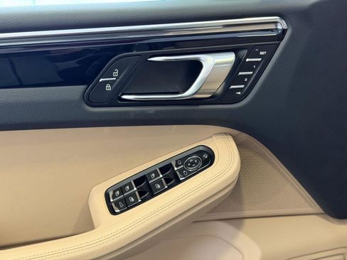 New 2026 Porsche Macan image 14