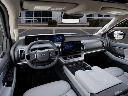 New 2027 Ford Expedition Platinum w/ Driver's Package AWD/4WD image 9