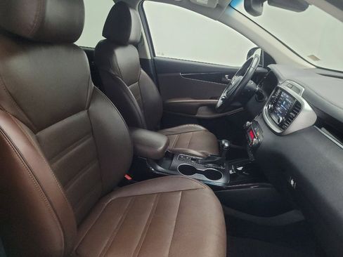 Used 2019 Kia Sorento SX image 21