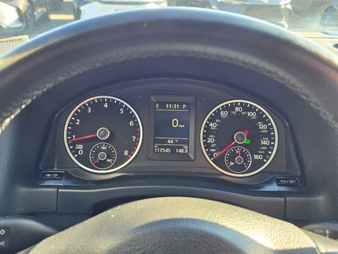 Used 2015 Volkswagen Tiguan SE image 24