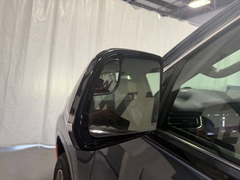 Used 2024 Jeep Wagoneer Series II AWD/4WD image 11