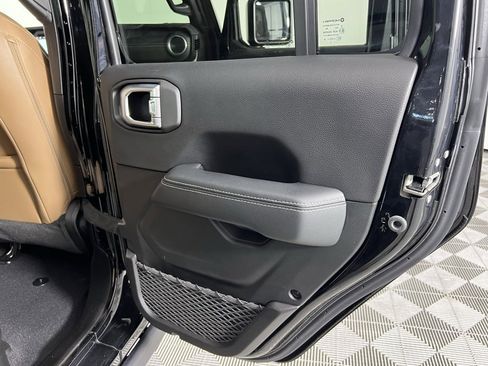 Certified 2023 Jeep Wrangler Unlimited Sahara image 30