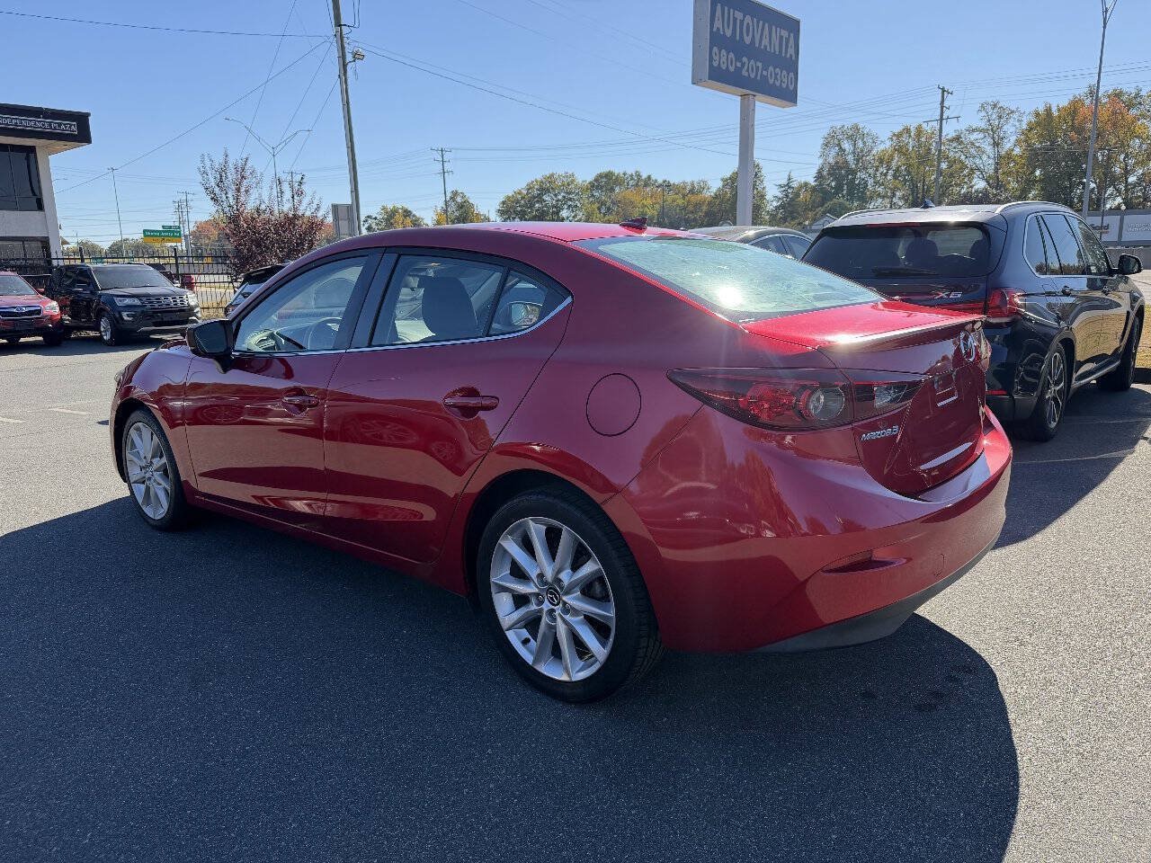 Used 2017 MAZDA MAZDA3 Touring w/ Popular Equipment Package FWD image 6