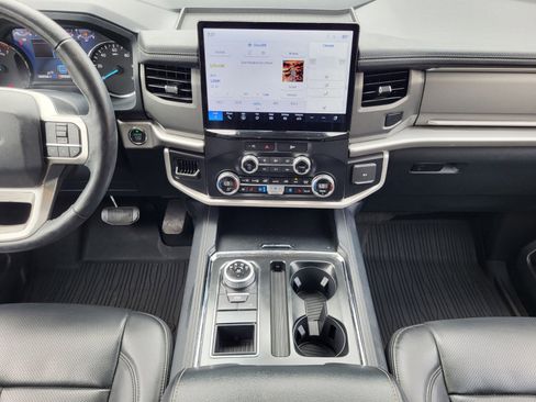 Certified 2023 Ford Expedition XLT RWD image 15