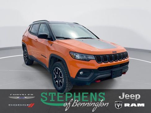 New 2026 Jeep Compass Trailhawk AWD/4WD image 1