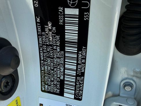Used 2018 Toyota C-HR XLE FWD image 33