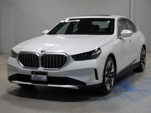 Used 2025 BMW 530i xDrive w/ Premium Package AWD/4WD image 1