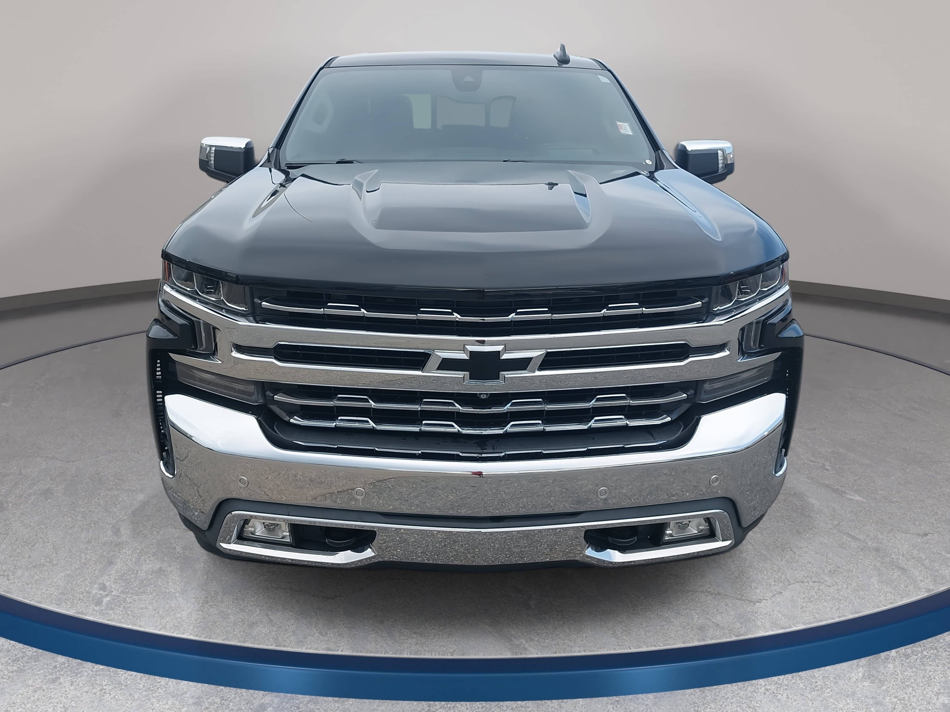 Used 2019 Chevrolet Silverado 1500 LTZ w/ LTZ Plus Package AWD/4WD image 2