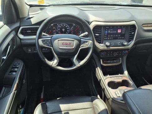 Used 2023 GMC Acadia Denali w/ Denali Technology Package FWD image 7