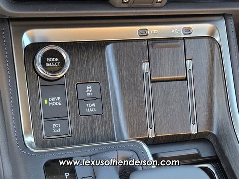 Used 2026 Lexus GX 550 w/ Cold Area Package image 26