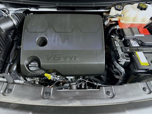 Used 2023 Chevrolet Traverse LT image 33