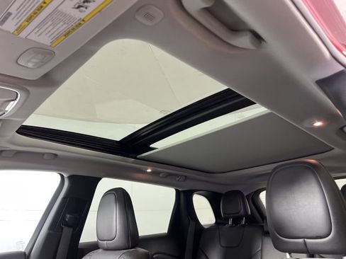 Used 2022 Jeep Cherokee Latitude Lux w/ Sun & Sound Group image 13