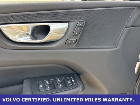 Certified 2025 Volvo XC60 B5 Core image 14