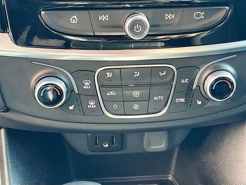 Used 2023 Chevrolet Traverse LT w/ LPO, Floor Liner Package AWD/4WD image 16