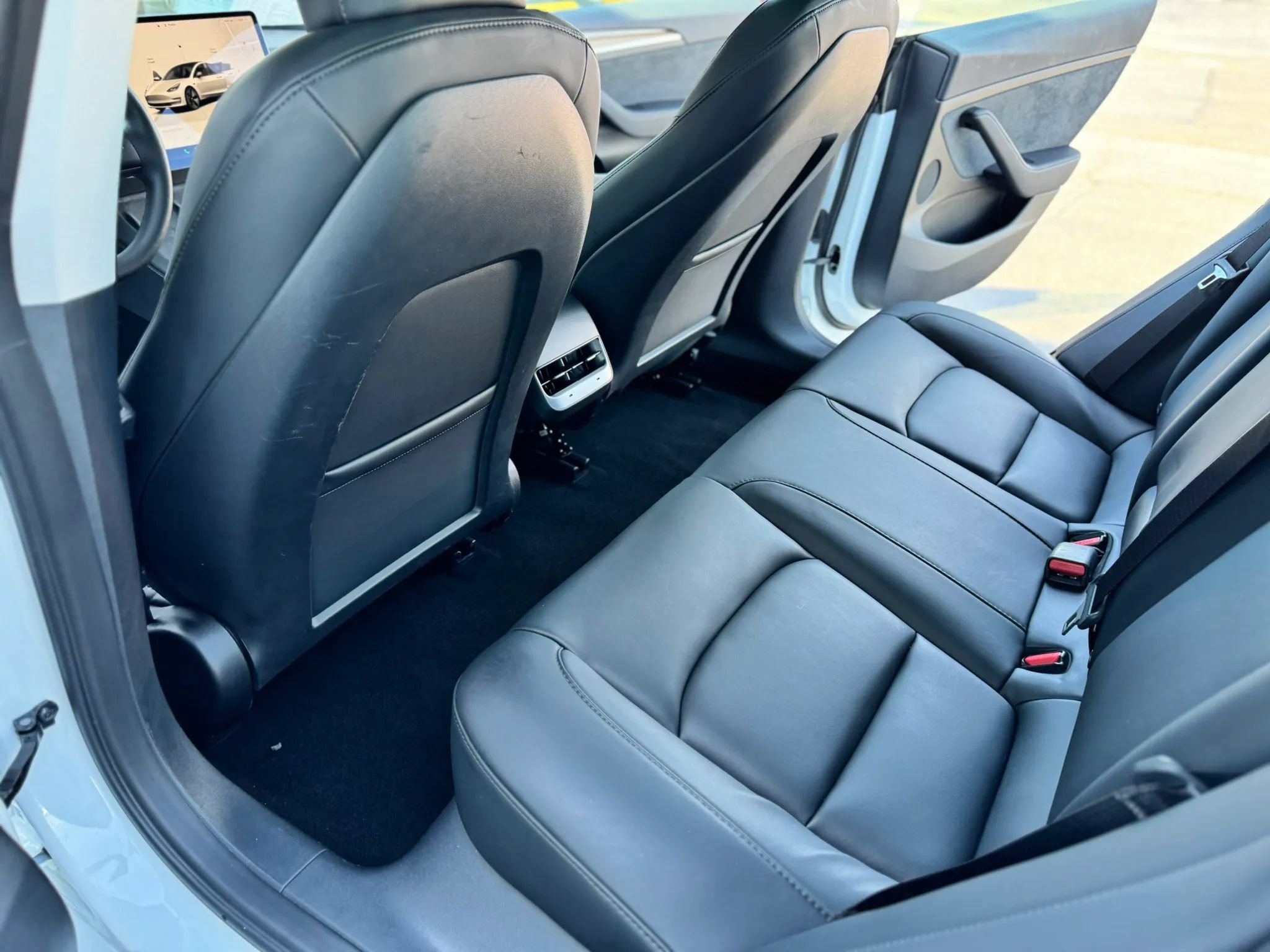 Used 2023 Tesla Model 3 Standard Range RWD image 17