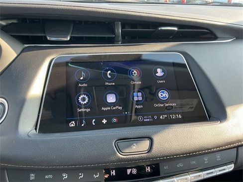 Certified 2023 Cadillac XT4 Luxury w/ Cold Weather Package image 24