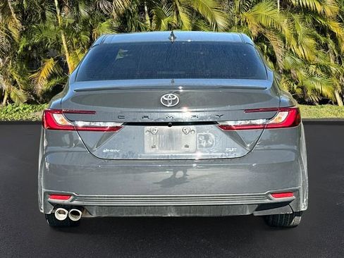 Used 2025 Toyota Camry SE image 6