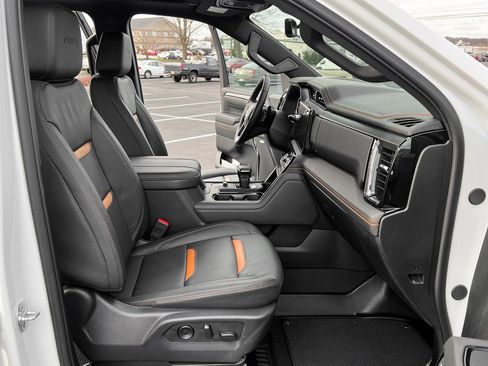 Used 2025 GMC Sierra 1500 AT4 w/ AT4 Premium Package image 22