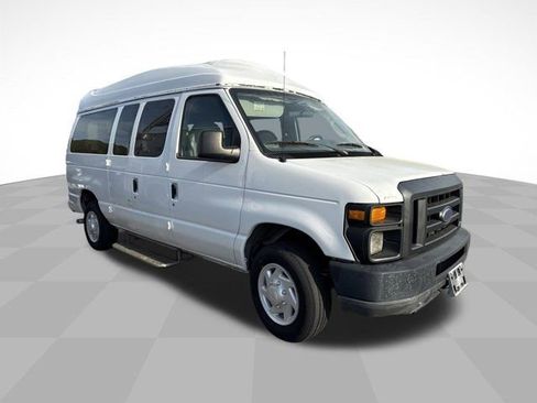 Used 2008 Ford E-350 and Econoline 350 XL RWD image 3