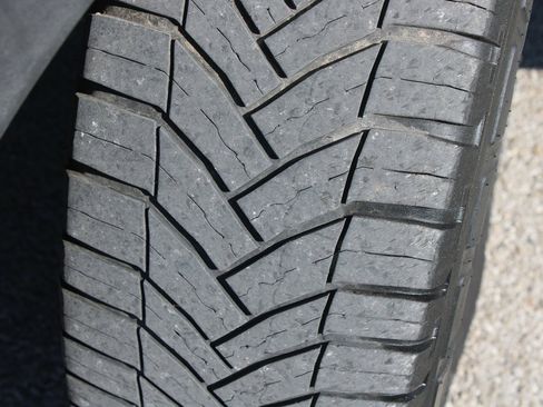 Certified 2021 Ford Transit 250 Medium Roof w/ Load Area Protection Package image 22