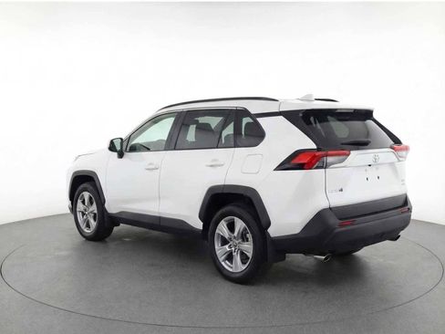 Used 2025 Toyota RAV4 XLE w/ Convenience Package image 5