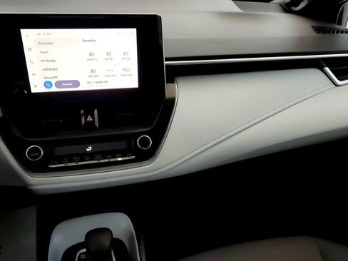 Certified 2023 Toyota Corolla SE w/ SE Premium Package FWD image 30