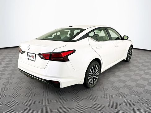 New 2026 Nissan Altima 2.5 SV FWD image 10