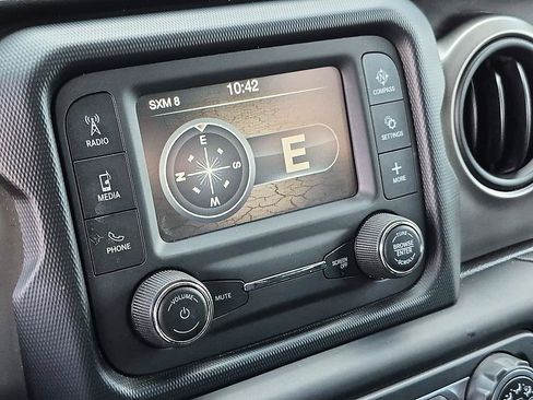 Used 2019 Jeep Wrangler Unlimited Sport S AWD/4WD image 24