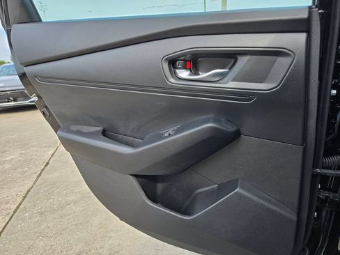 Used 2025 Honda Accord SE image 29