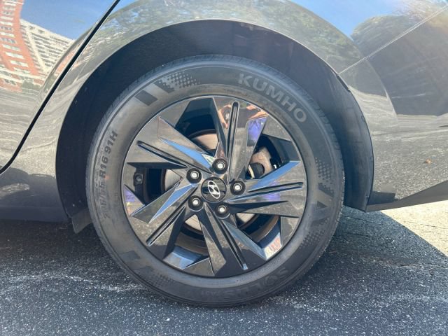 Used 2021 Hyundai Elantra SEL FWD image 35