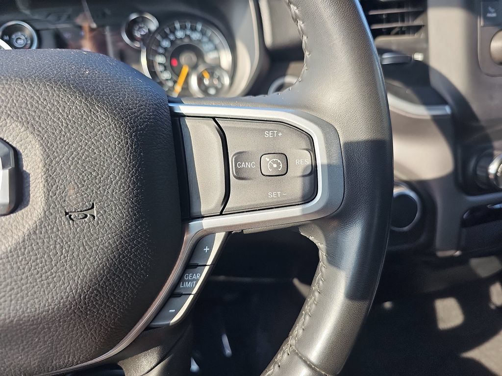 Used 2022 RAM 1500 Big Horn AWD/4WD image 18
