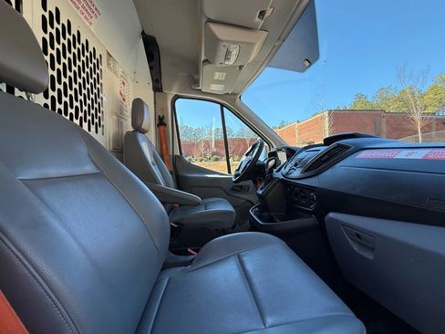 Used 2019 Ford Transit 150 148 Medium Roof image 21