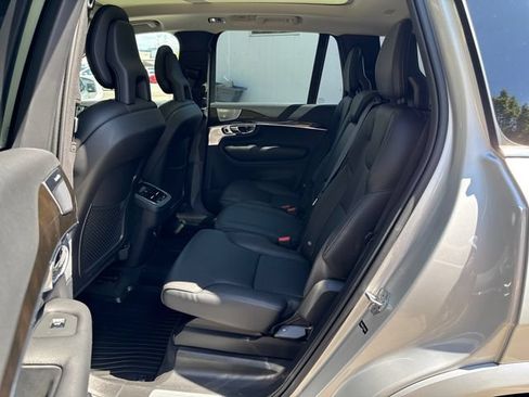 Used 2018 Volvo XC90 T6 Momentum w/ Convenience Package AWD/4WD image 15