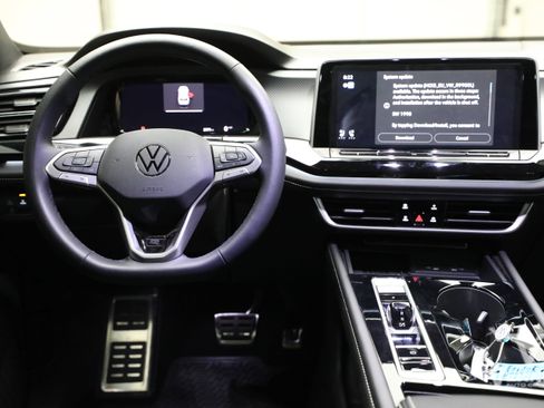 Used 2026 Volkswagen Atlas Cross Sport SEL R-Line AWD/4WD image 20