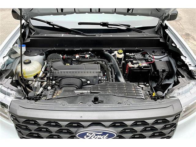 Certified 2025 Ford Maverick XLT w/ XLT Luxury Package AWD/4WD image 32