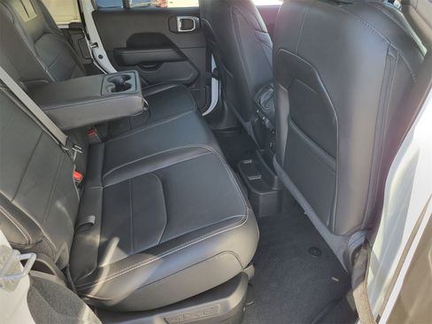 Used 2023 Jeep Wrangler Sahara image 18