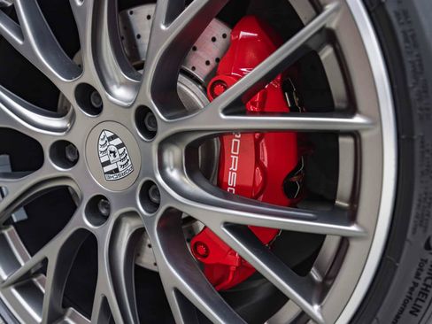 Used 2017 Porsche 911 Carrera S RWD image 27