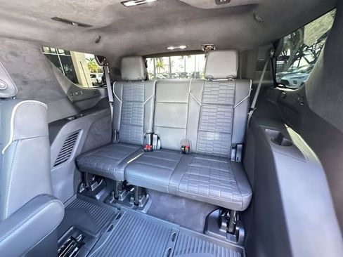 Certified 2026 Cadillac Escalade Platinum Sport w/ LPO, ONYX Package AWD/4WD image 33