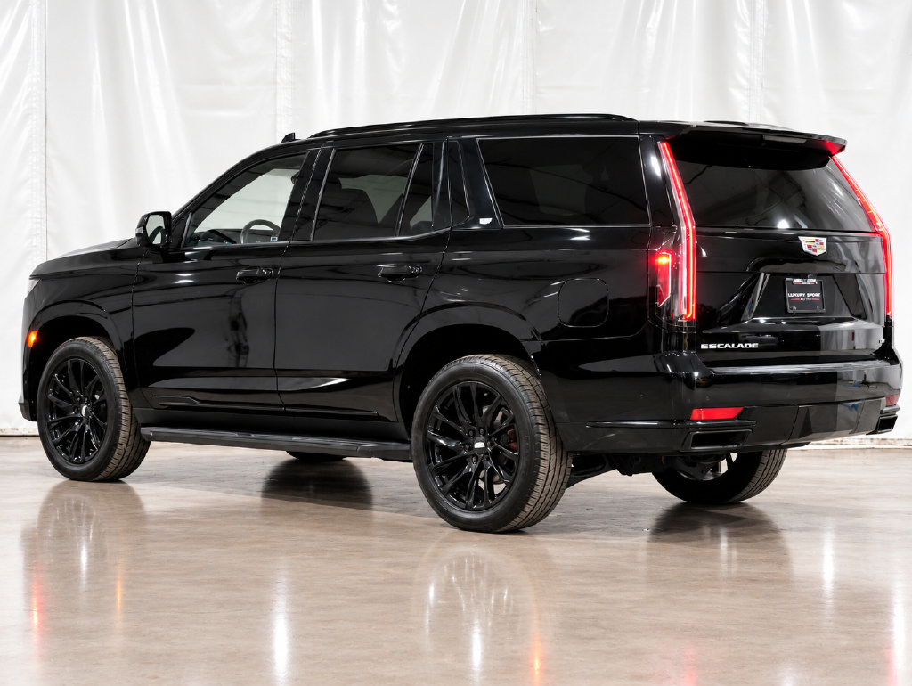 Used 2022 Cadillac Escalade Sport Platinum w/ LPO, ONYX Package AWD/4WD image 3