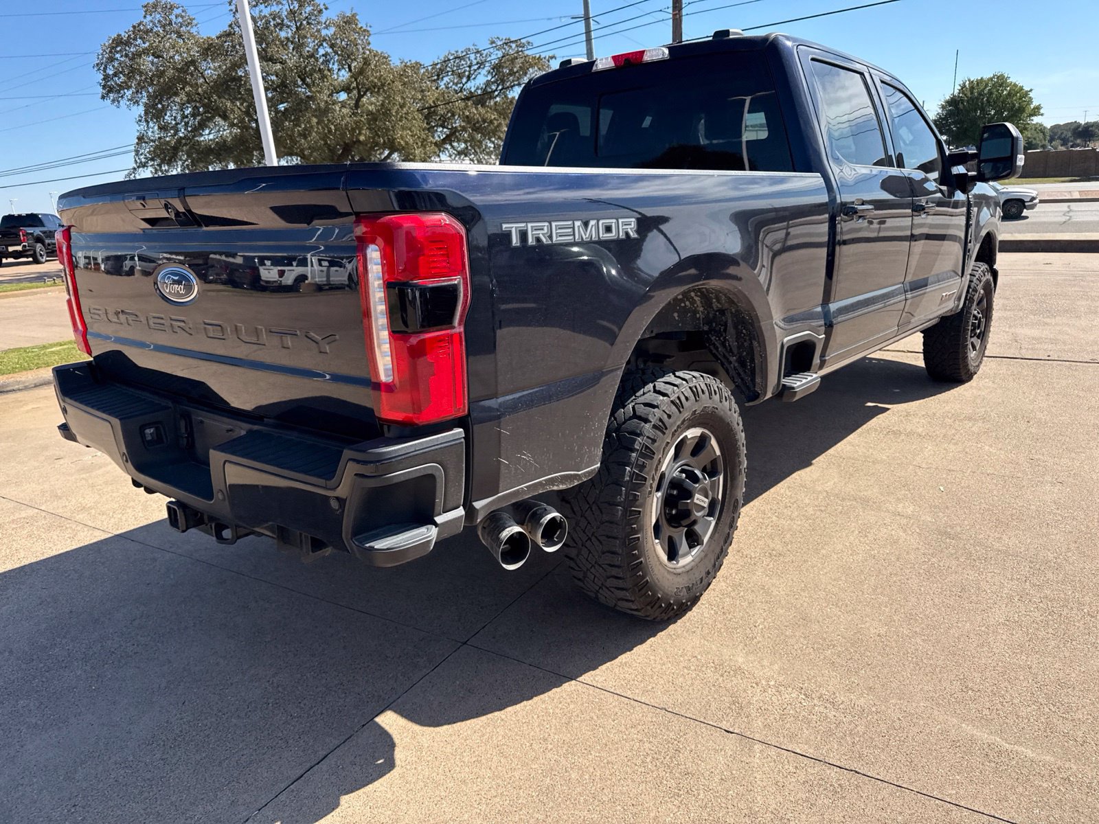 Used 2024 Ford F250 Lariat w/ Lariat Ultimate Package AWD/4WD image 7