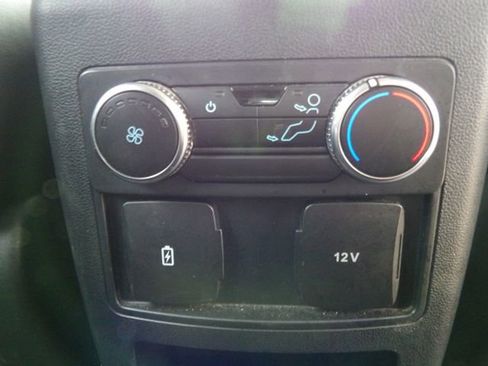 Used 2021 Ford Explorer XLT w/ Equipment Group 202A AWD/4WD image 14
