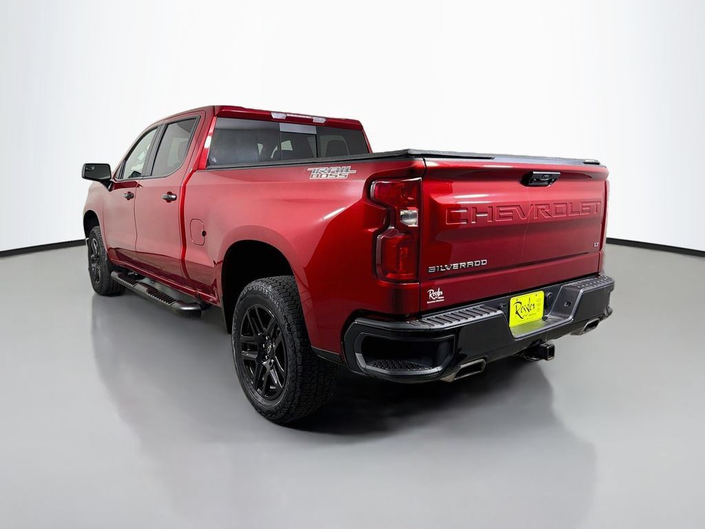 Used 2025 Chevrolet Silverado 1500 LT Trail Boss w/ Convenience Package II AWD/4WD image 8