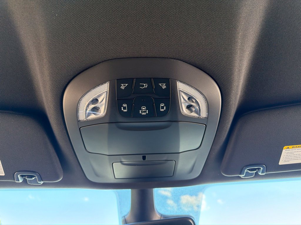 New 2027 Chrysler Pacifica Select FWD image 29
