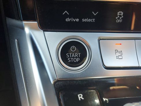 Used 2022 Audi e-tron Chronos AWD/4WD image 25