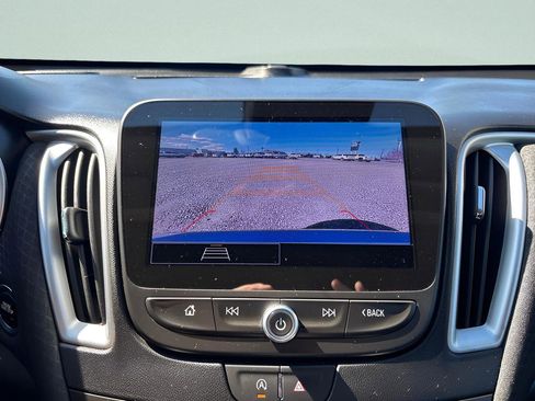 Used 2024 Chevrolet Malibu LT FWD image 17