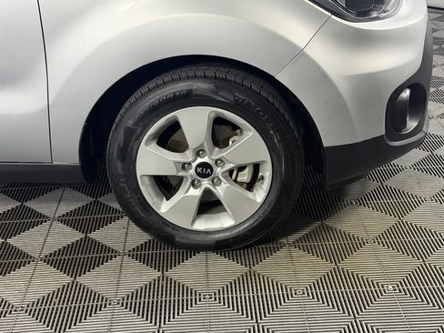 Used 2019 Kia Soul FWD image 14